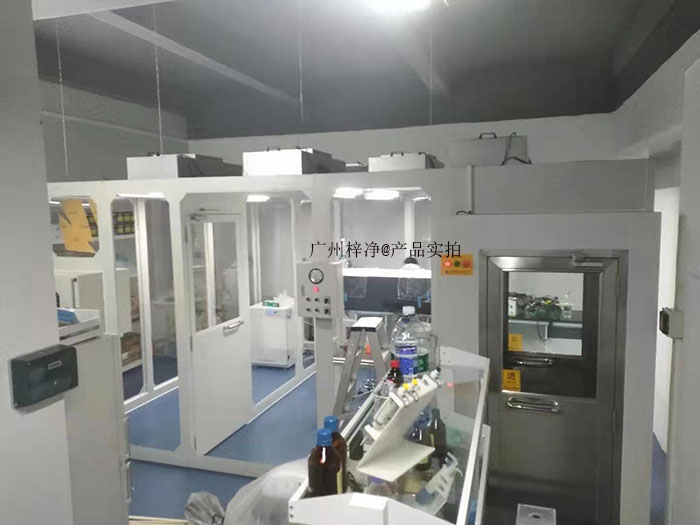 潔凈棚配套風(fēng)淋室的效果圖 潔凈棚配套風(fēng)淋室的效果圖