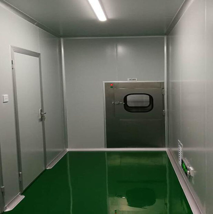 傳遞窗適用于需要在不同潔凈度區(qū)域之間傳遞物品的場合,如實(shí)驗(yàn)室、無菌室等。 傳遞窗適用于需要在不同潔凈度區(qū)域之間傳遞物品的場合,如實(shí)驗(yàn)室、無菌室等。